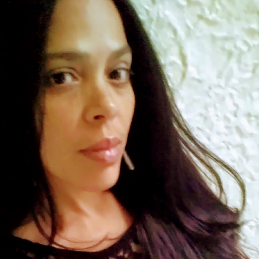 Meet your Posher, Morena